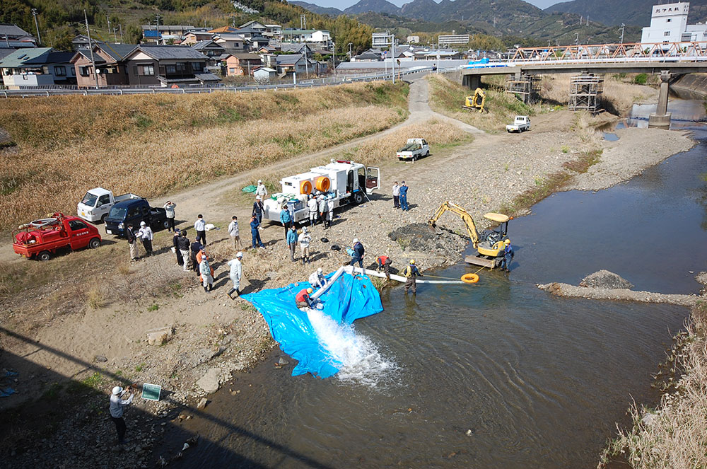 災害復旧用　排水ポンプ車_14